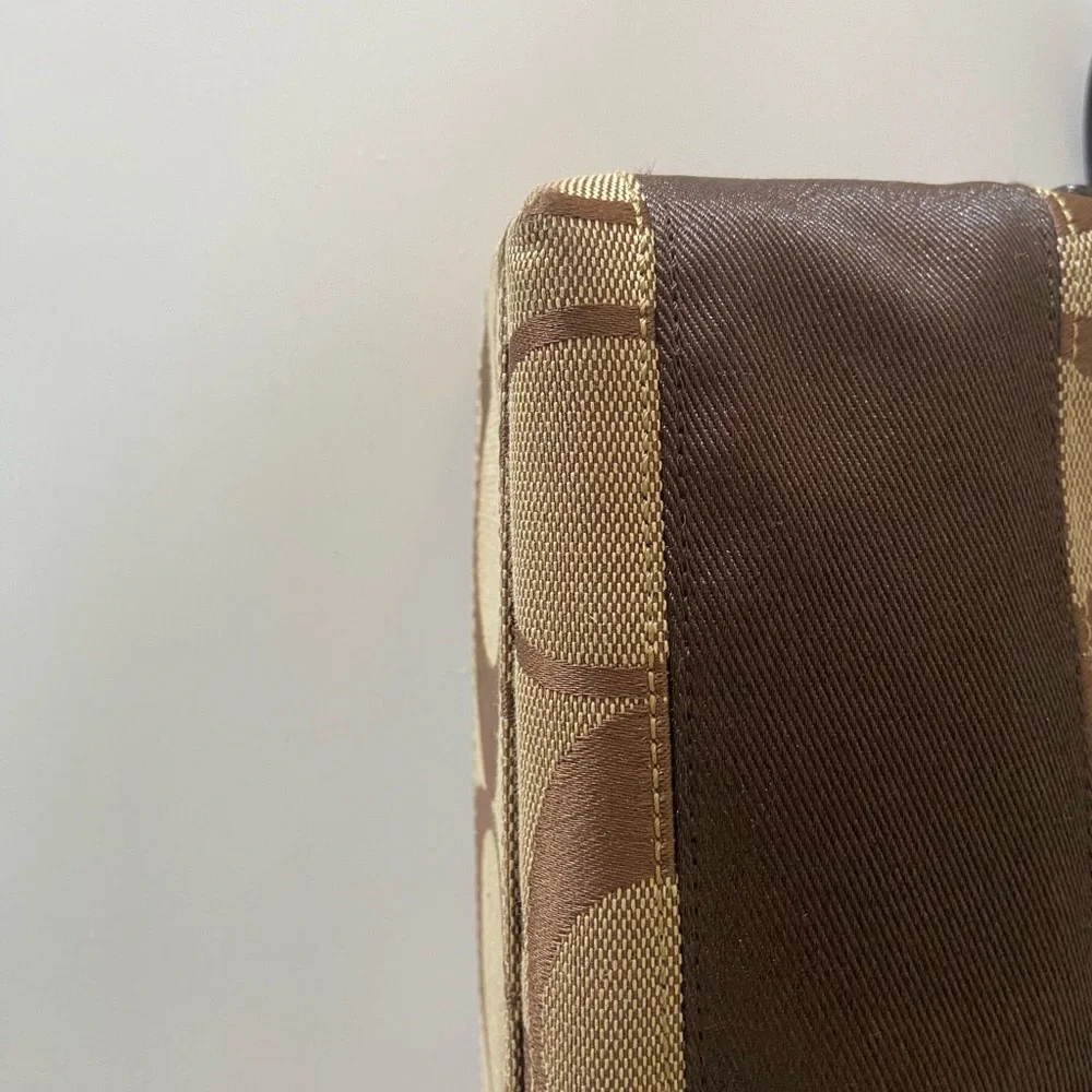 Y2K Signature Coach Brown & Tan Bag - Picture 8 of 9